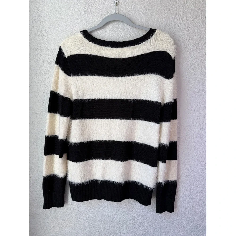 Two by Vince Camuto Black White Striped Eyelash Knit Scoop Neck Sweater Medium